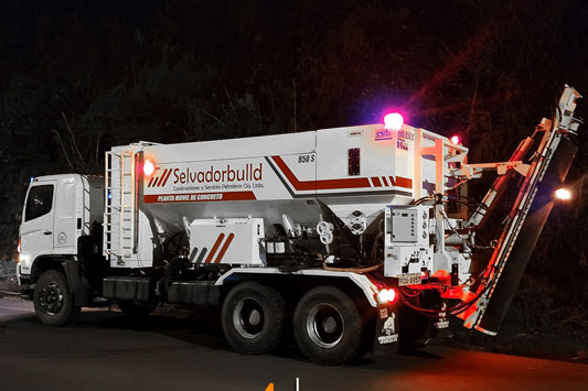 850 S volumetric plant delivering 65.4 cubic yards per hour on-site